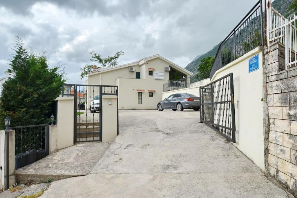 Apartamento Urban Escape For Two In Kotor Exterior foto