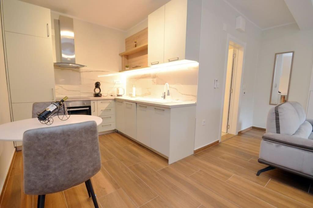 Apartamento Urban Escape For Two In Kotor Exterior foto